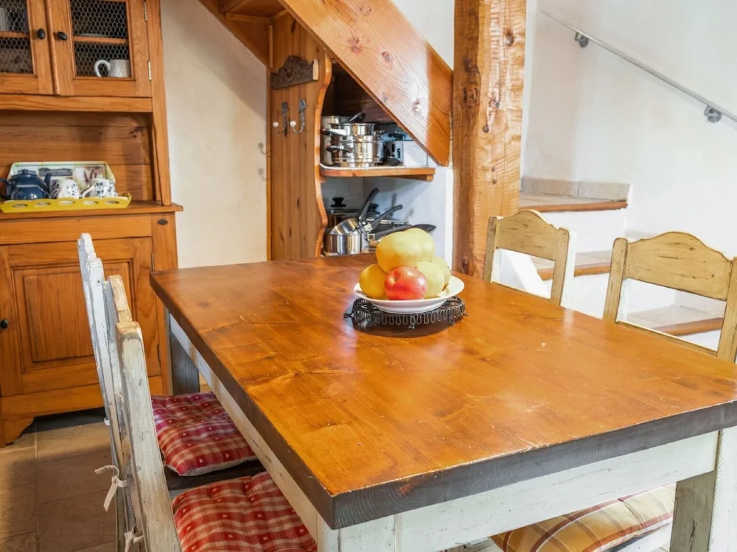 18th Century, Cosy Middle House in Barjols