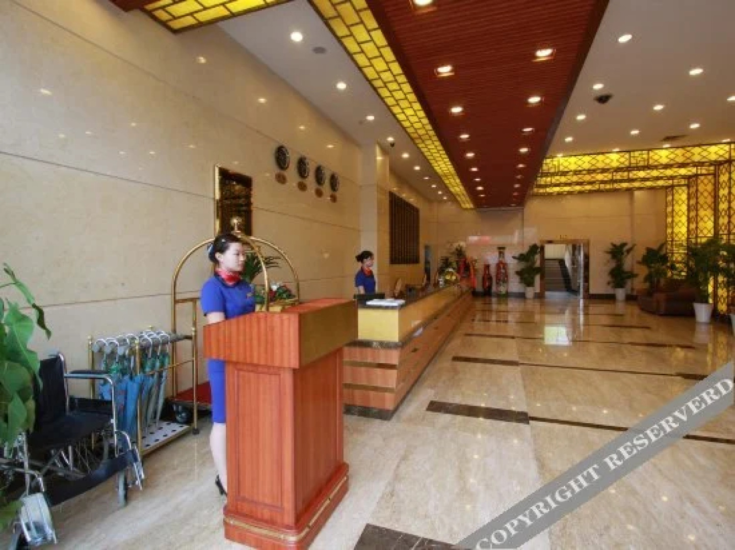 Chengzhong Blue Sky Hotel