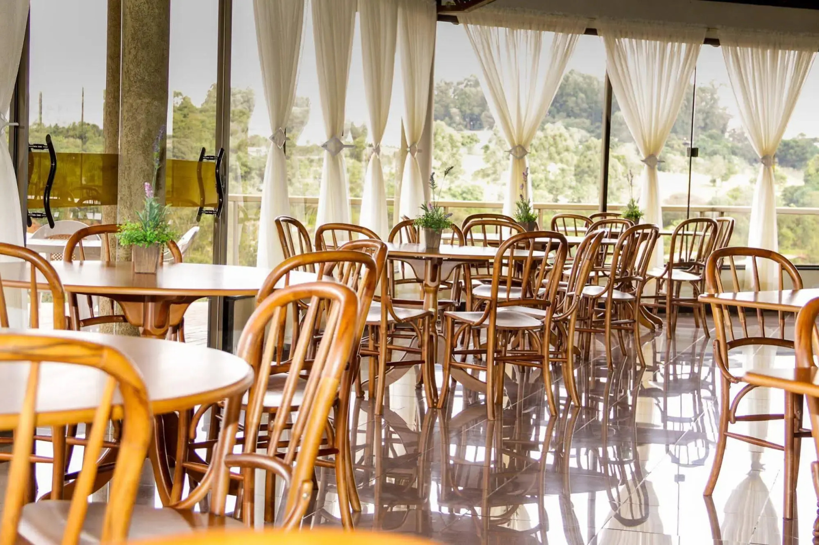 Hotel Lago Dourado