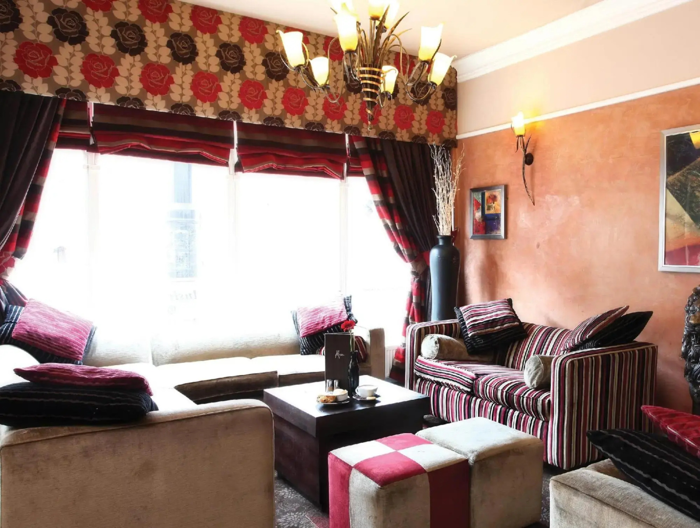 Lion Hotel