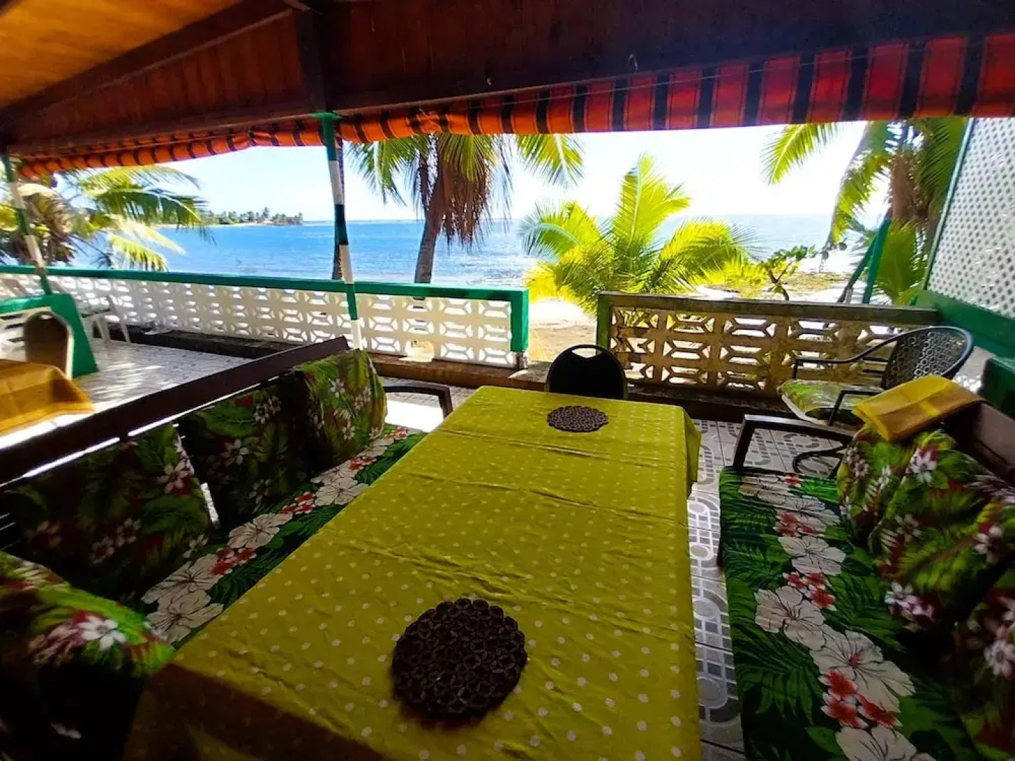 Tahiti - Matavai Bay Cottage