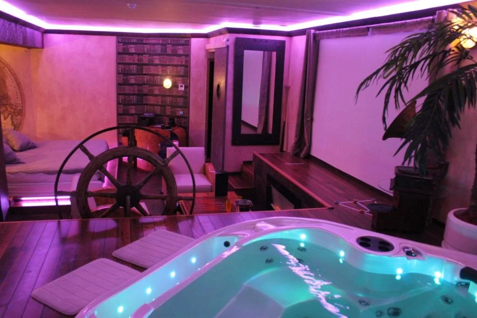 Bubble Lounge Hotel