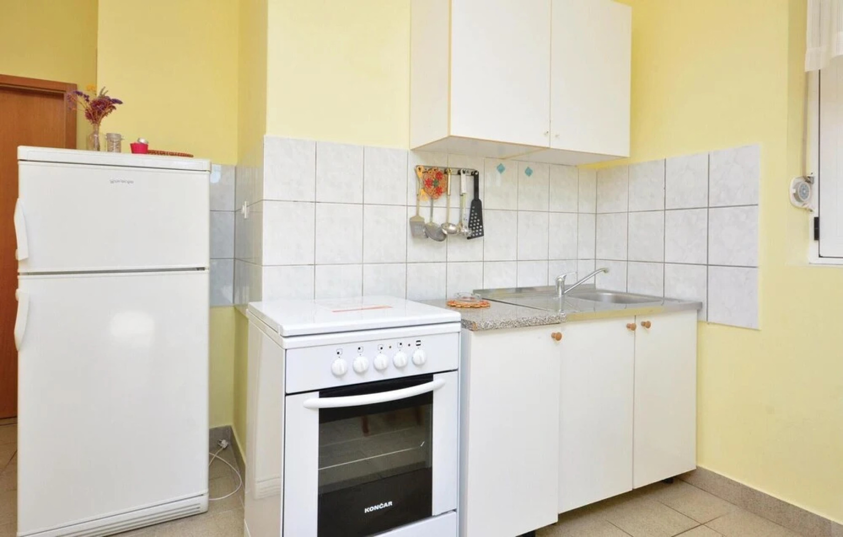 Beautiful Home in Ivan Dolac With Wifi and 1 Bedrooms