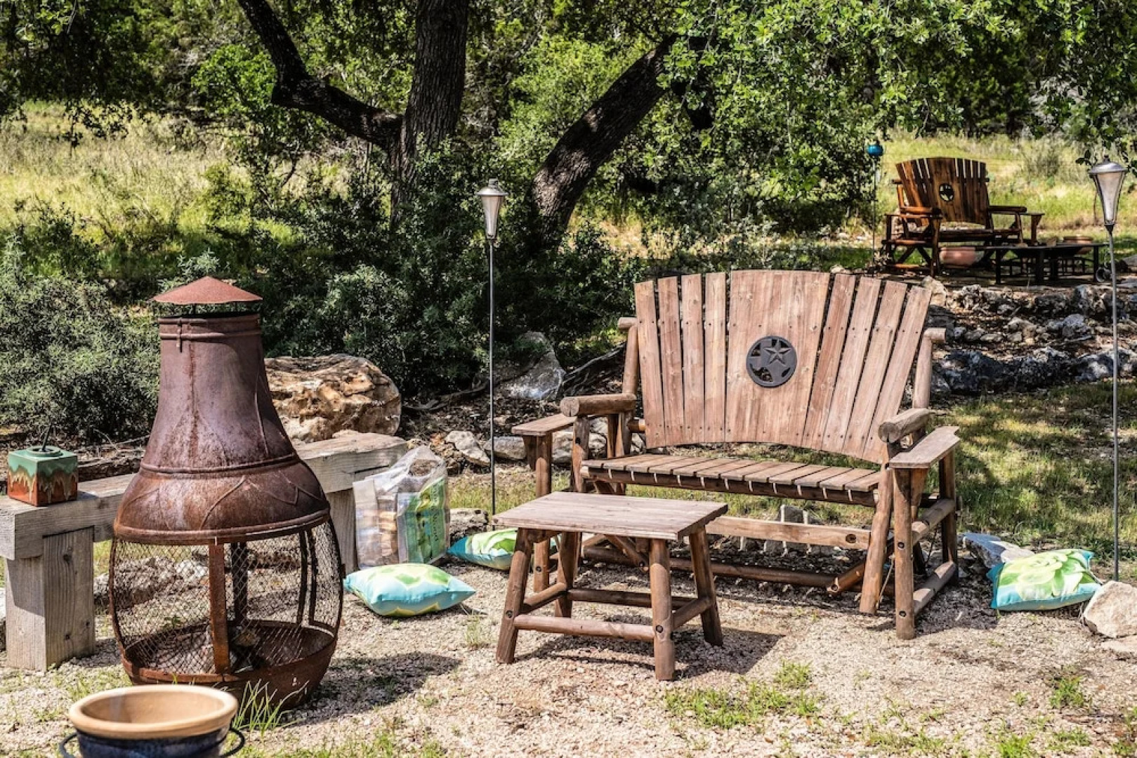 The Century Oak: 3-unit Beside Hidden Falls 4 Bedroom Home