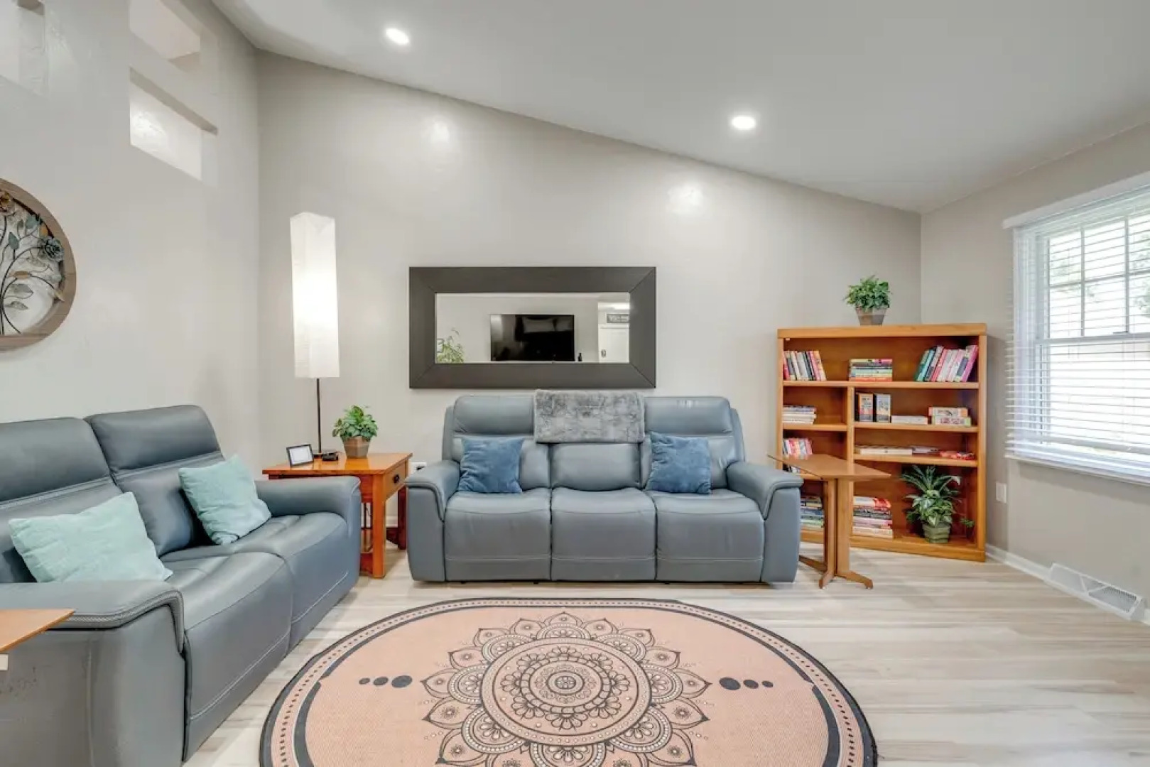 1 Mi to Beach: Dog-friendly Condo in Lake Mills!