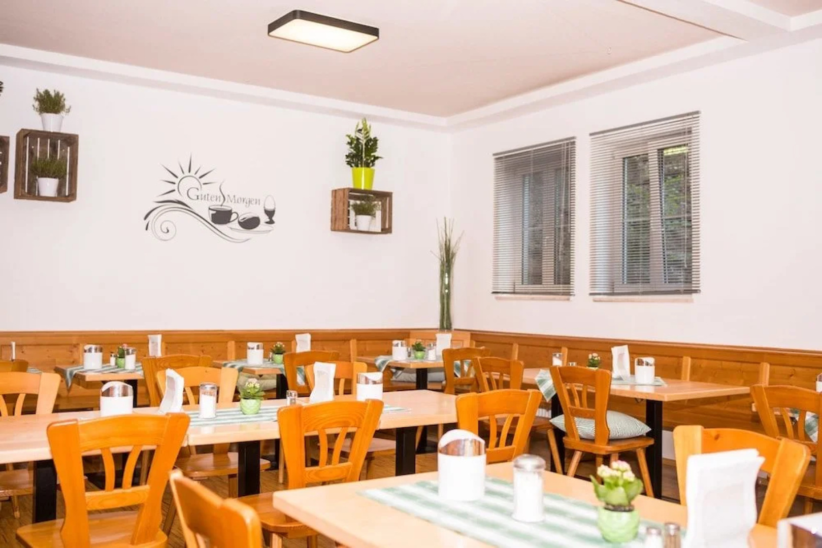 Alter Wirt Putzbrunn Hotel & Pension