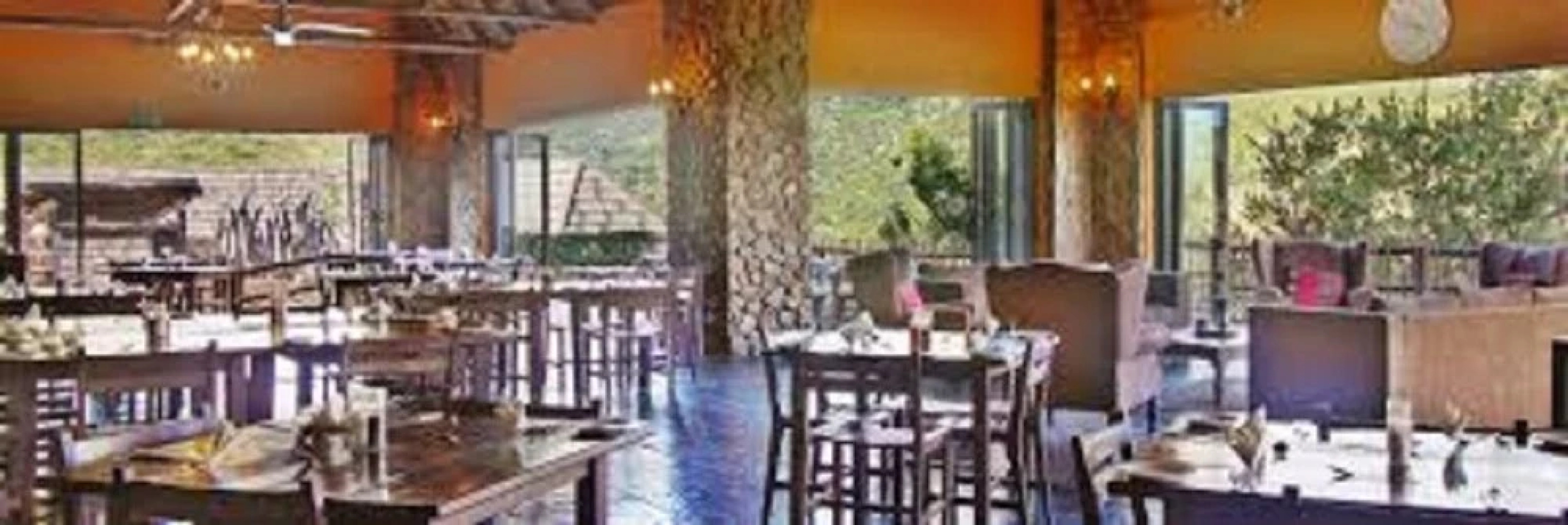 Mabalingwe Uzuri Game Lodge