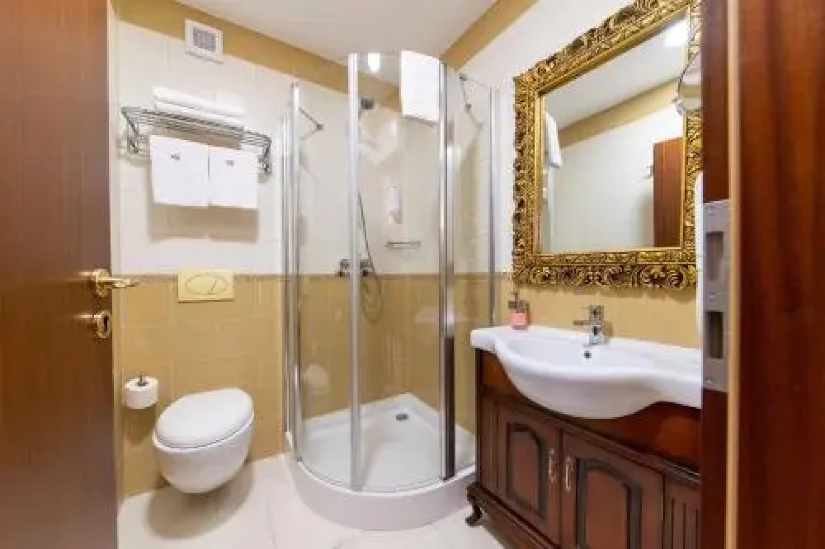 RED CONFORT HOTEL Boutique