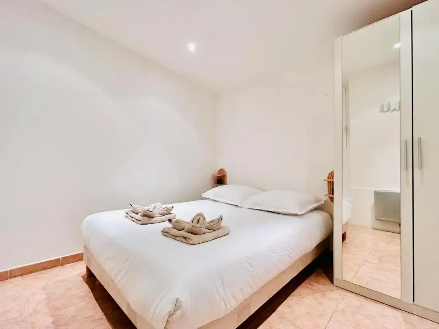 Riviera Mornings - Old Town Stay - 5 Min To Beach & Breakfast