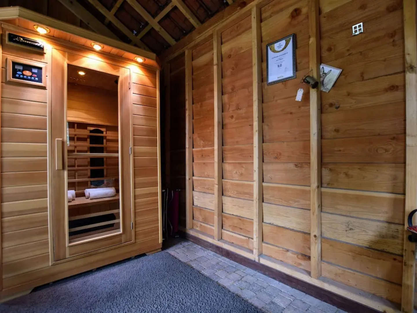 Secluded Holiday Home in Voorthuizen by the Lake