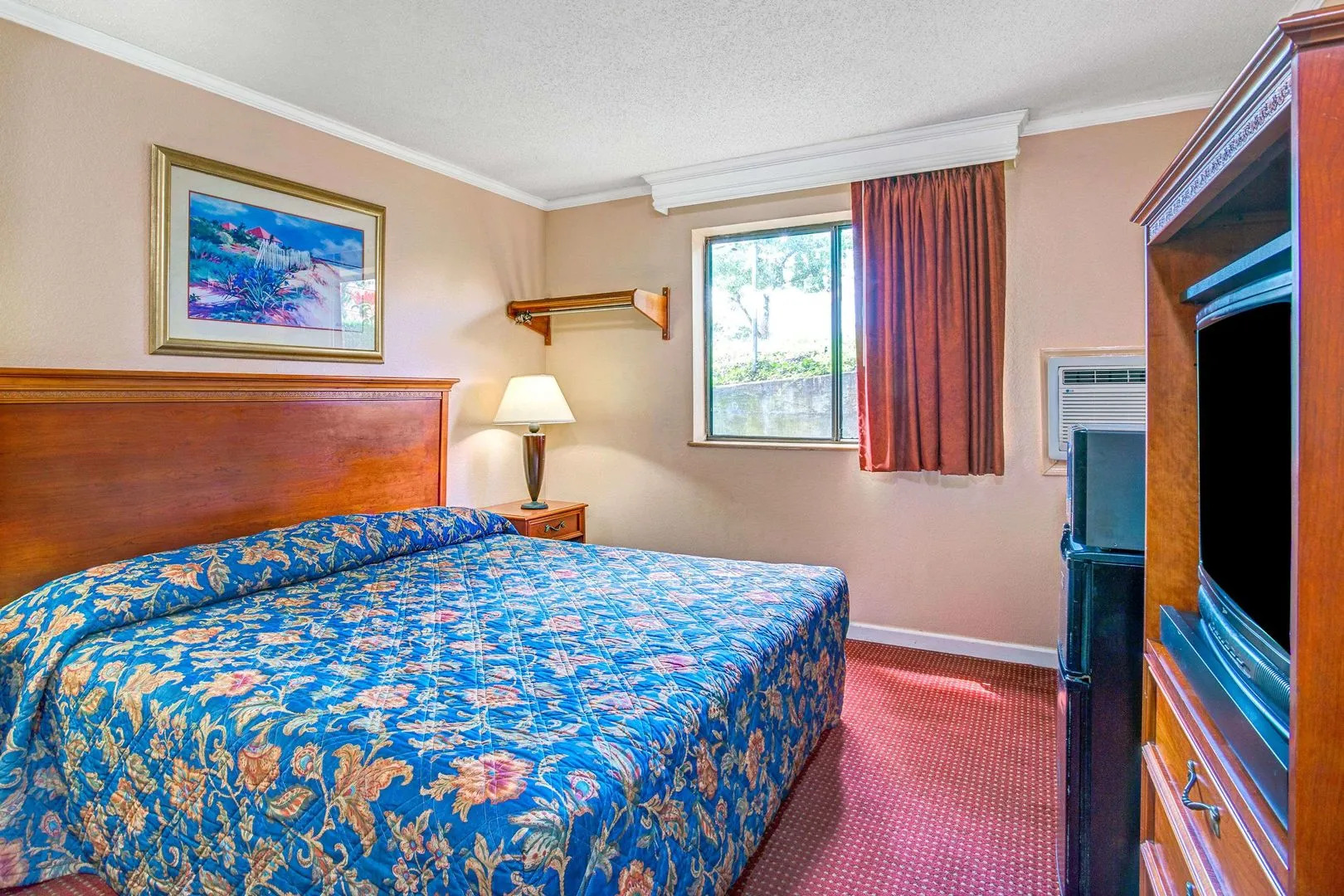 Red Roof Inn Suffolk