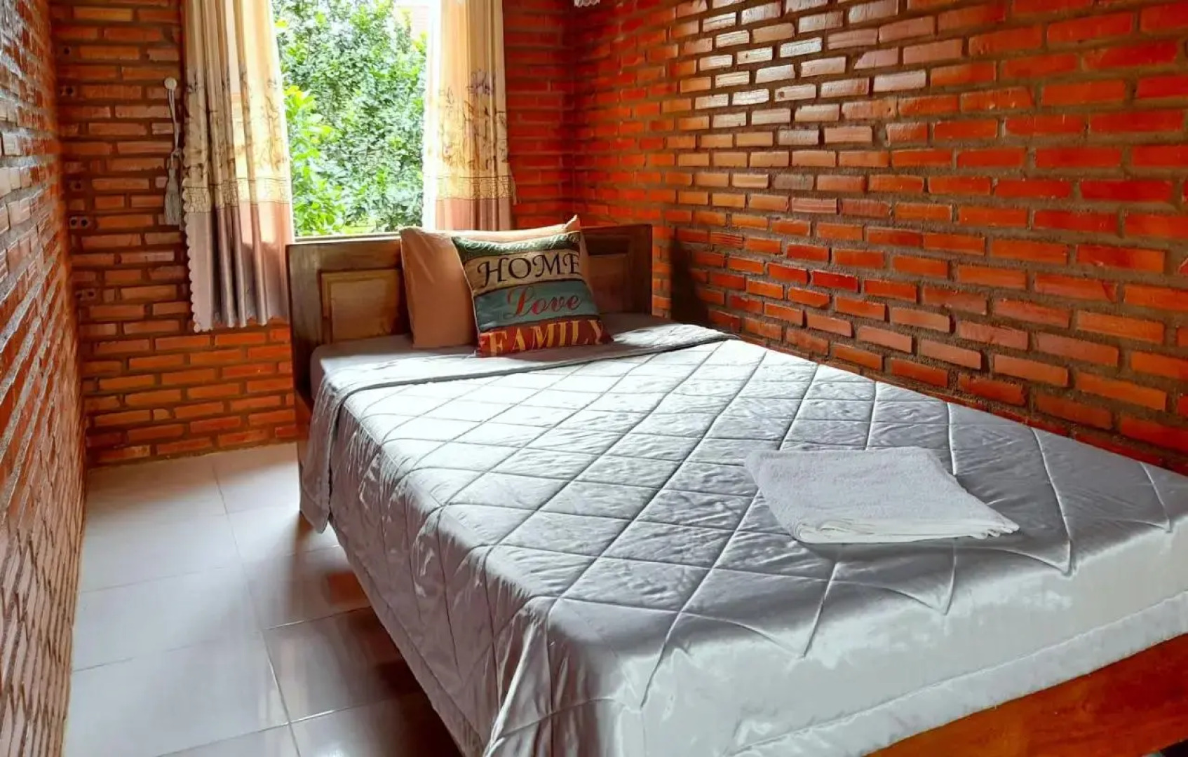 Cattien Backpackers Hostel