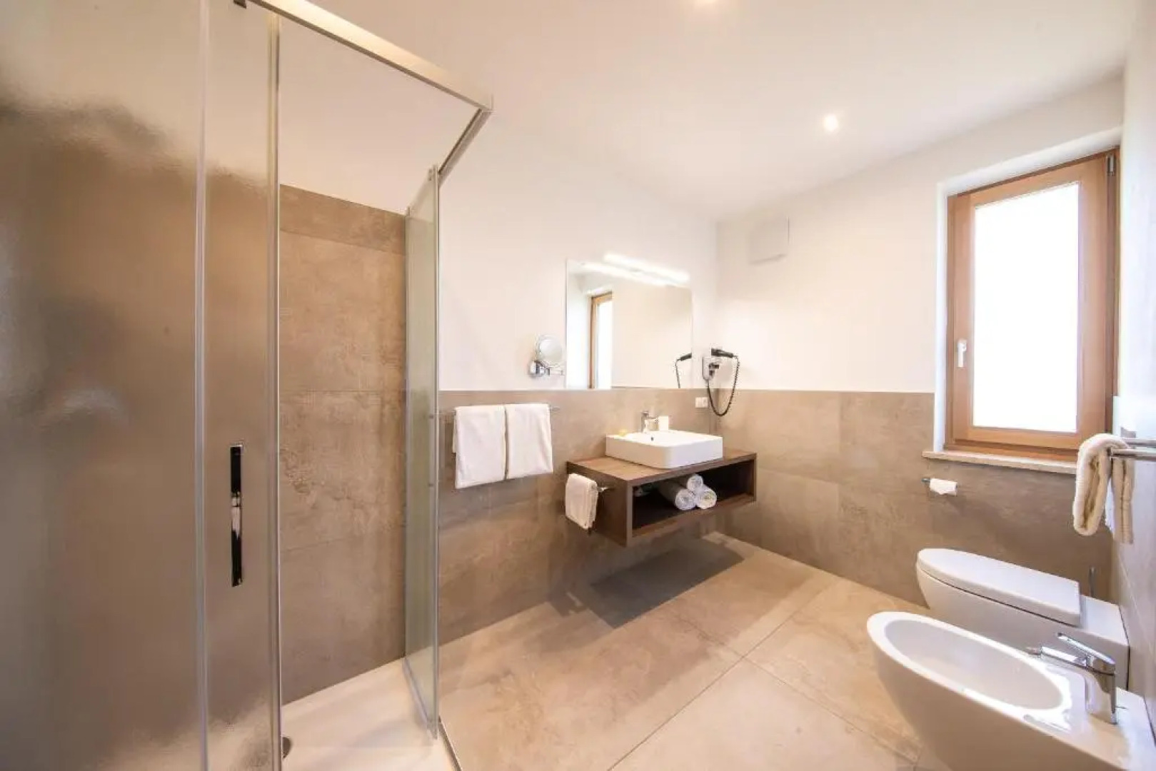 Apartments Weisshauserhof