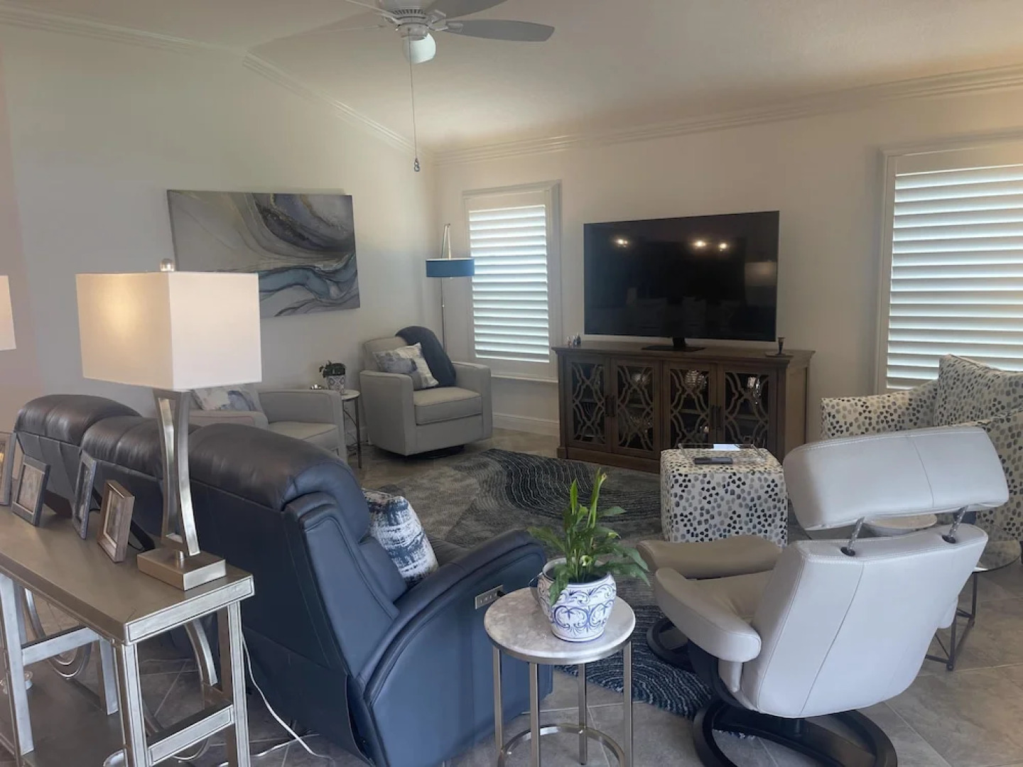 Designer Home In Saint Catherine