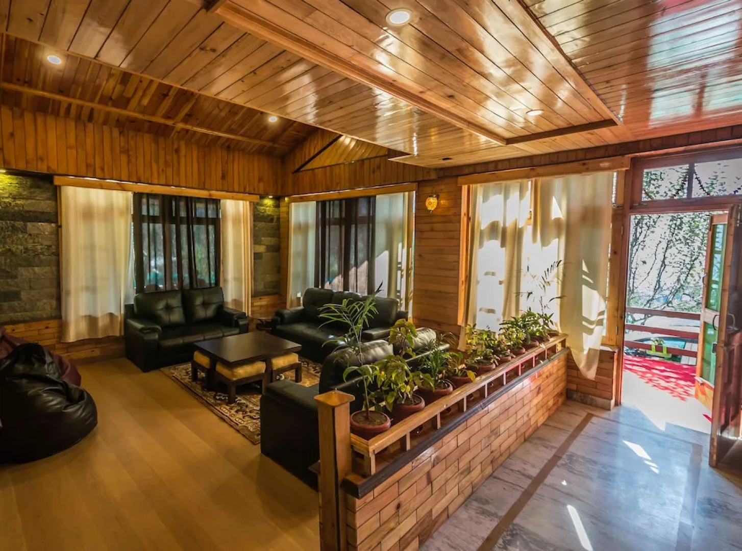V Resorts Mantra Cottage Manali