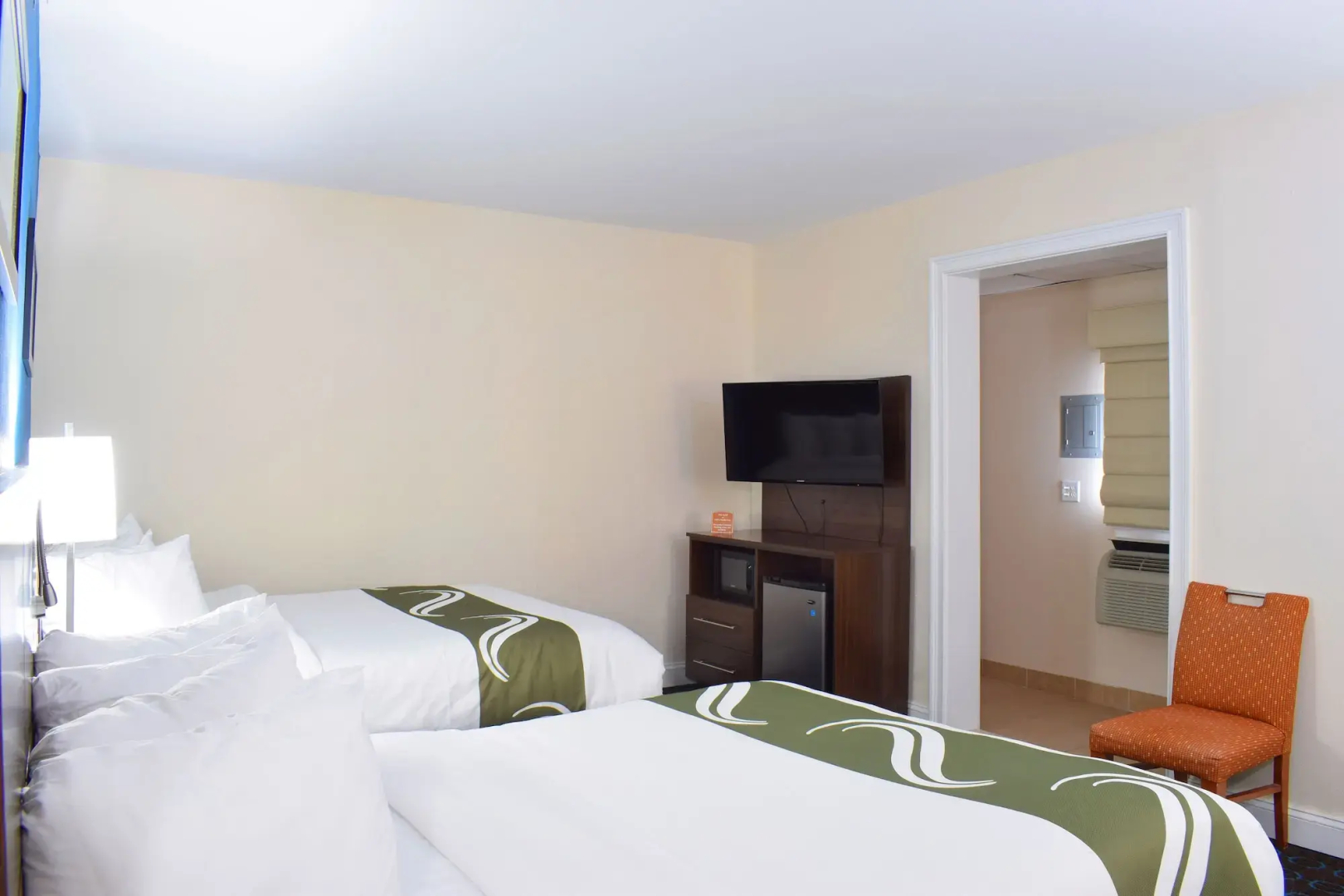 Quality Inn & Suites Middletown - Newport