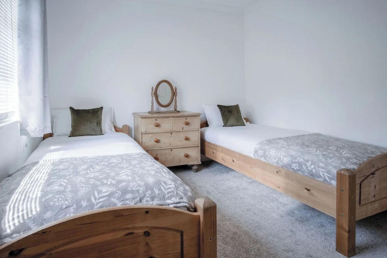 Sunderland Avenue - 2 Bedroom - Pembroke Dock