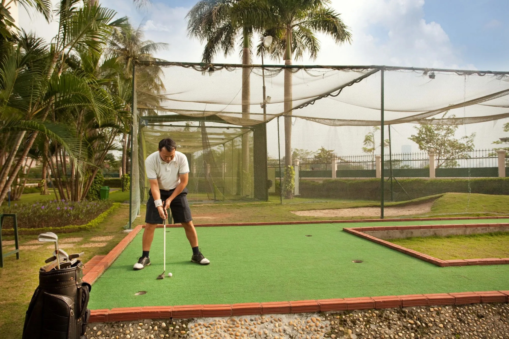 Diamond Westlake Suites