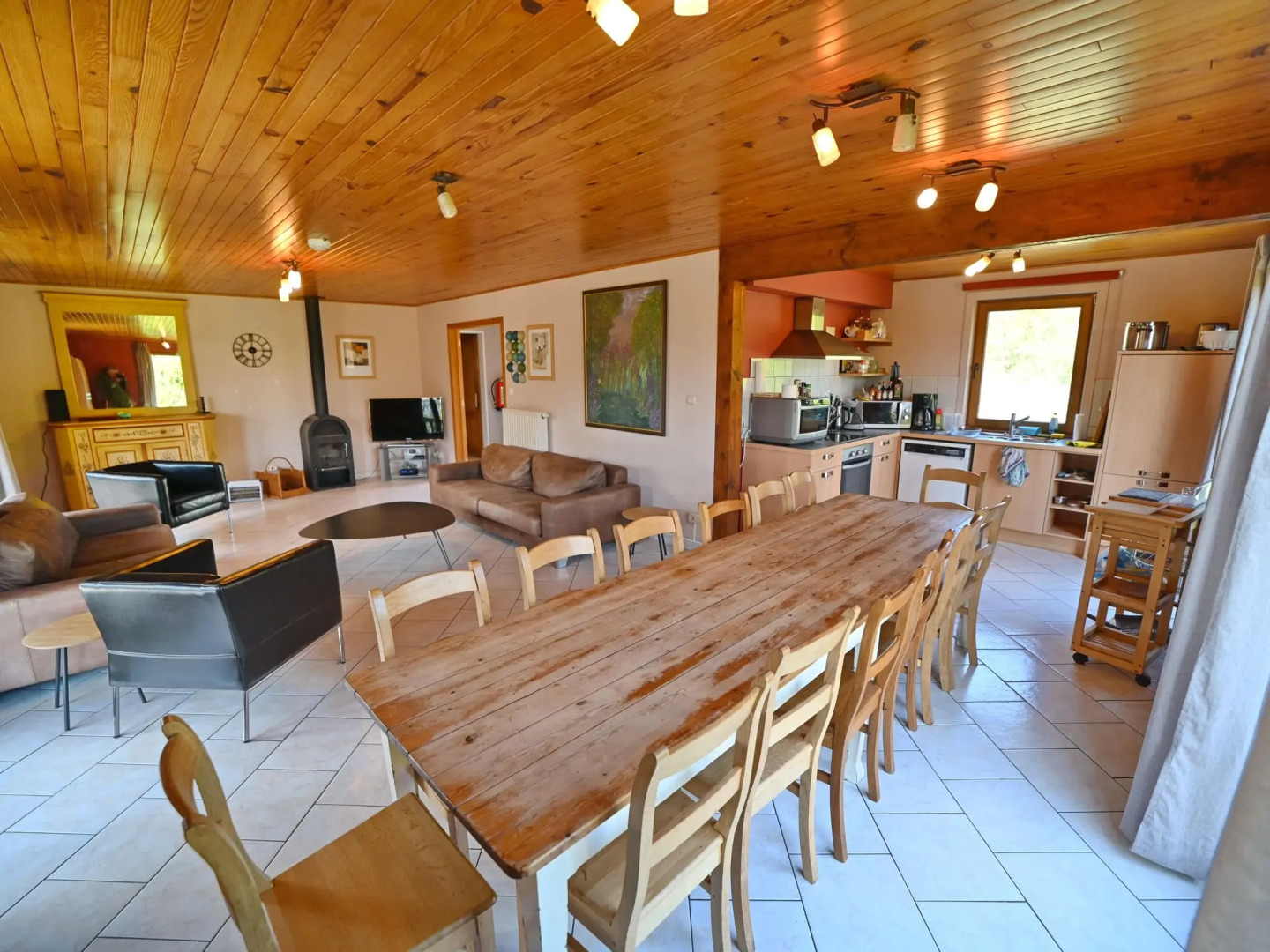 Spacious holiday home for 12 adults and 3 children with sauna / private pool