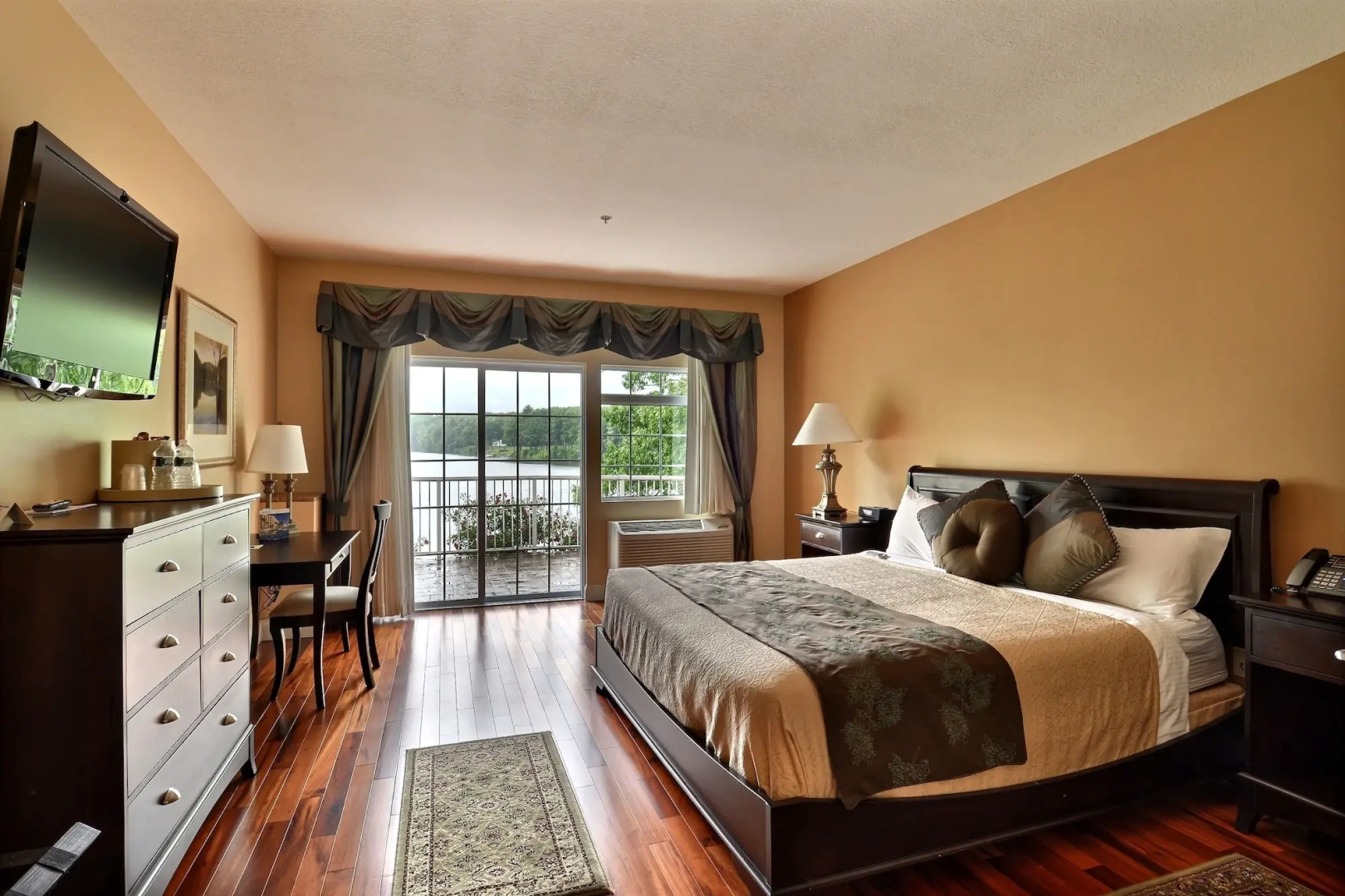 Riverside Hotel, an Ascend Collection Hotel