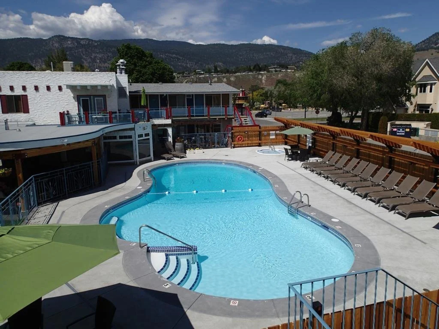 Bowmont Motel