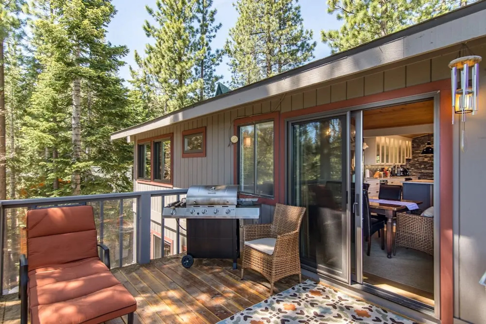 4br Lake View W/ Double Decks 4 Bedroom Cabin