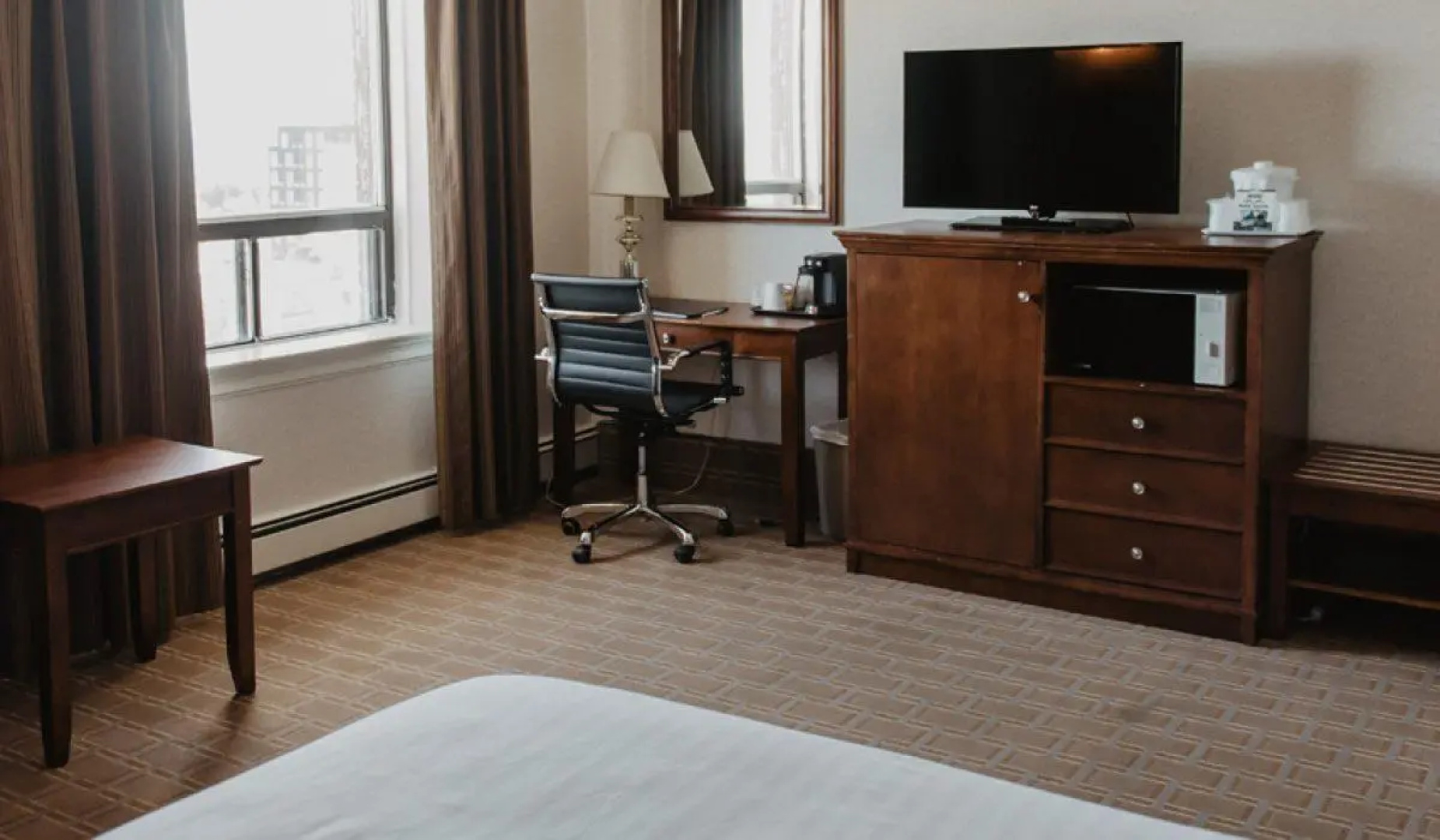 Prince Arthur Waterfront Hotel and Suites