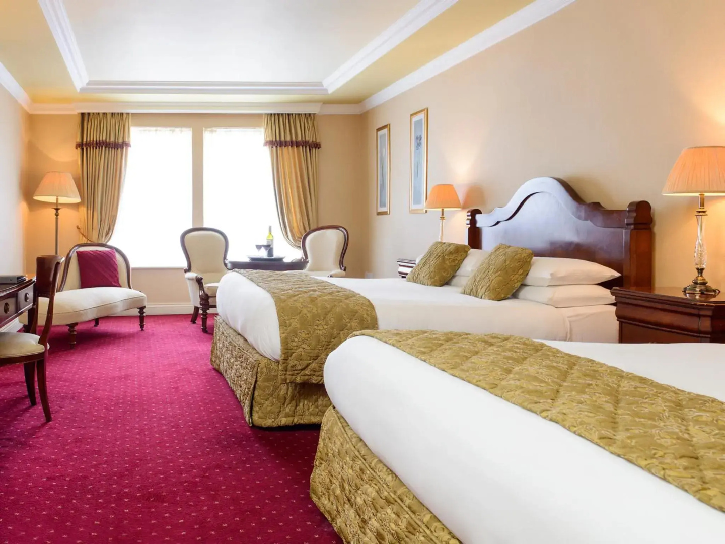 Meadowlands Hotel