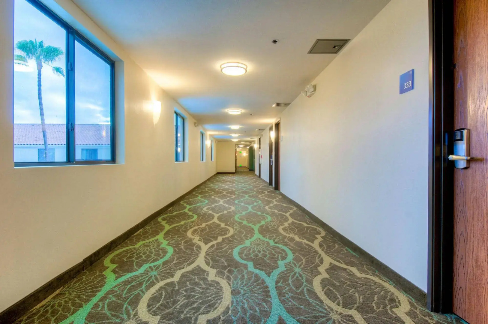 Holiday Inn Express Hotel & Suites Carlsbad Beach by IHG