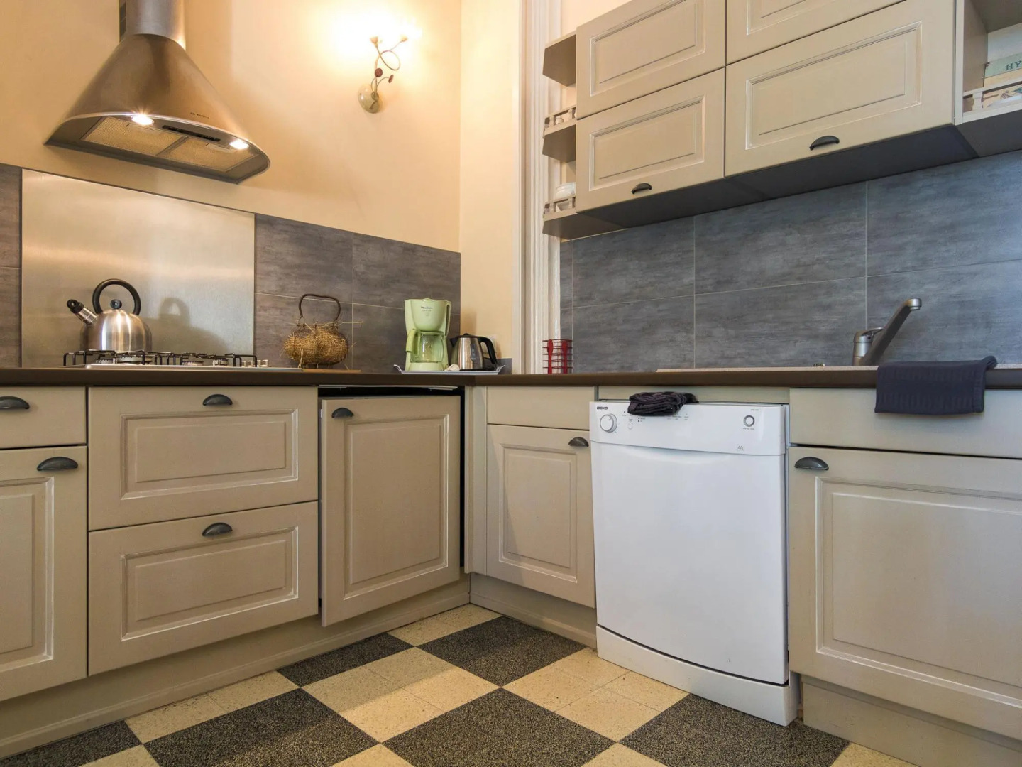 Heritage Castle in Chaleix with shared pool