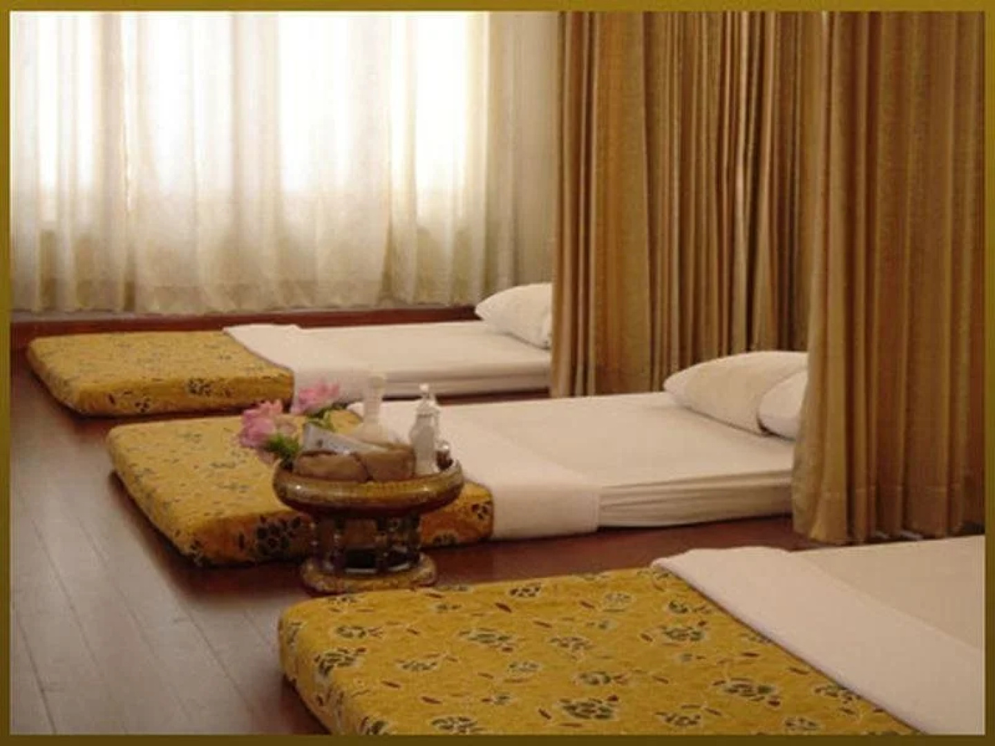 Sri U-Thong Grand Hotel