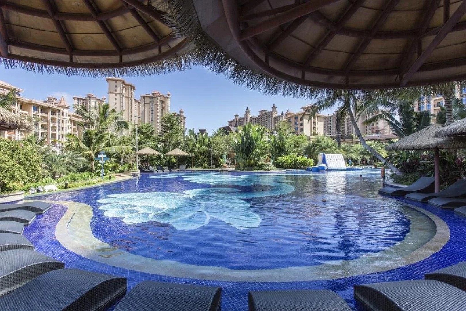 Coral Palace Holiday Inn