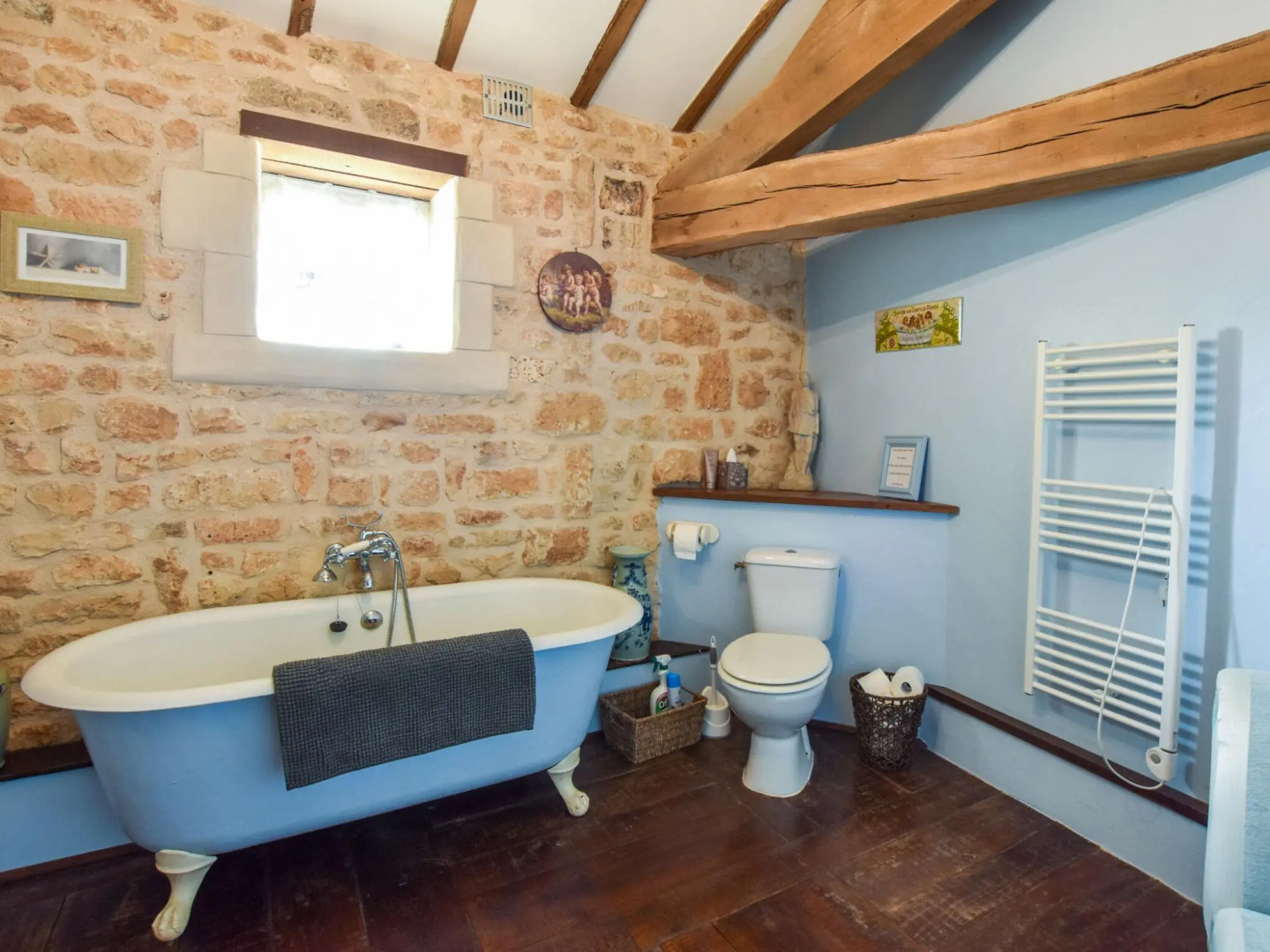 Cozy Holiday Home in La Foret-de-tessé With Private Pool