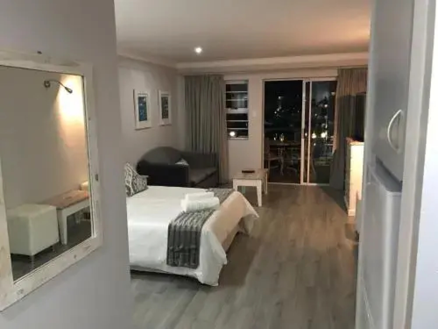 Port Hotel