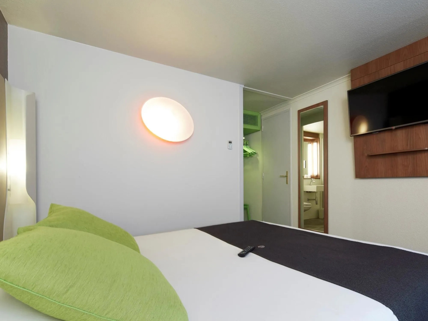 Campanile Chambray Les Tours