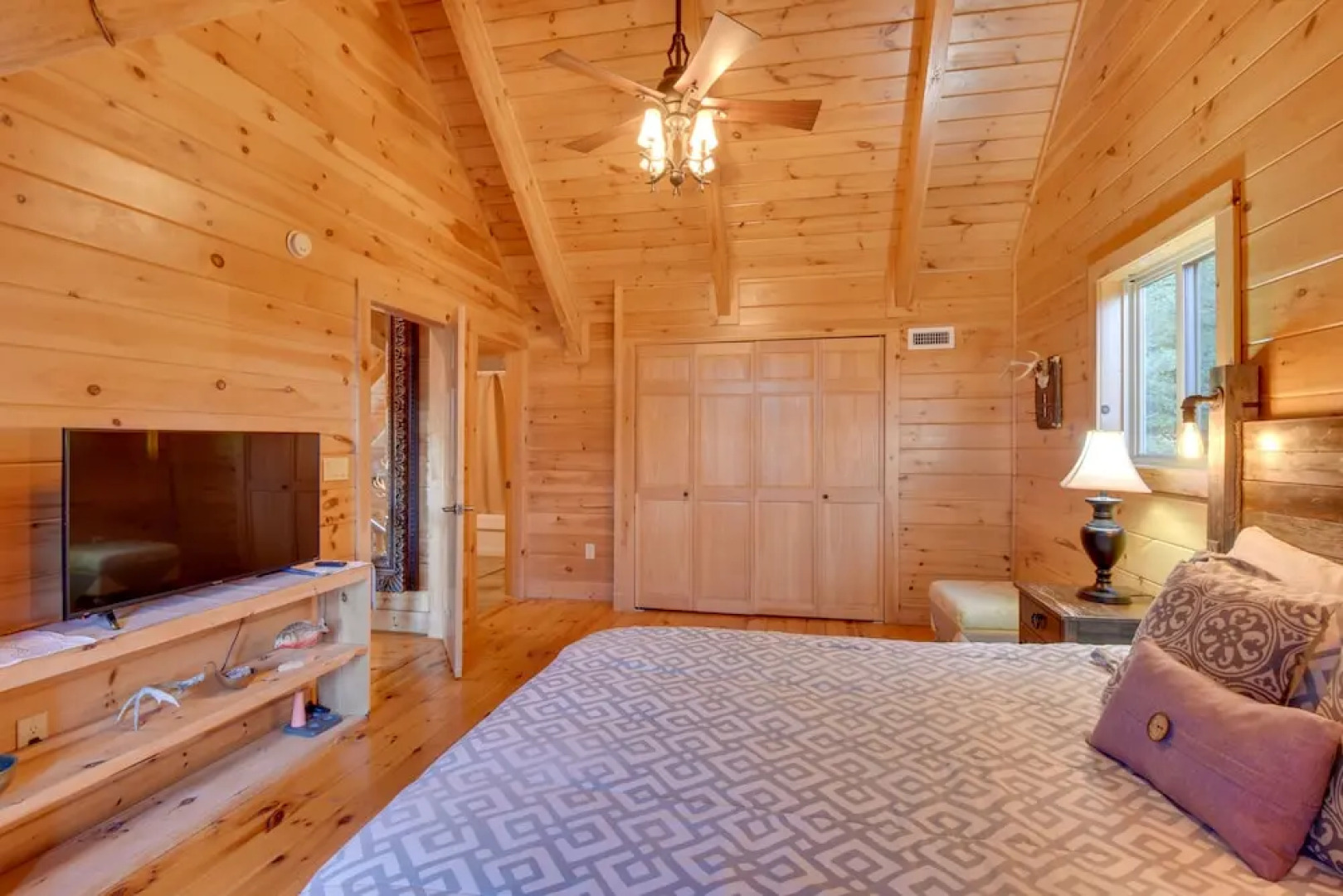 Pet-friendly Sky Valley House w/ Game Room & Views