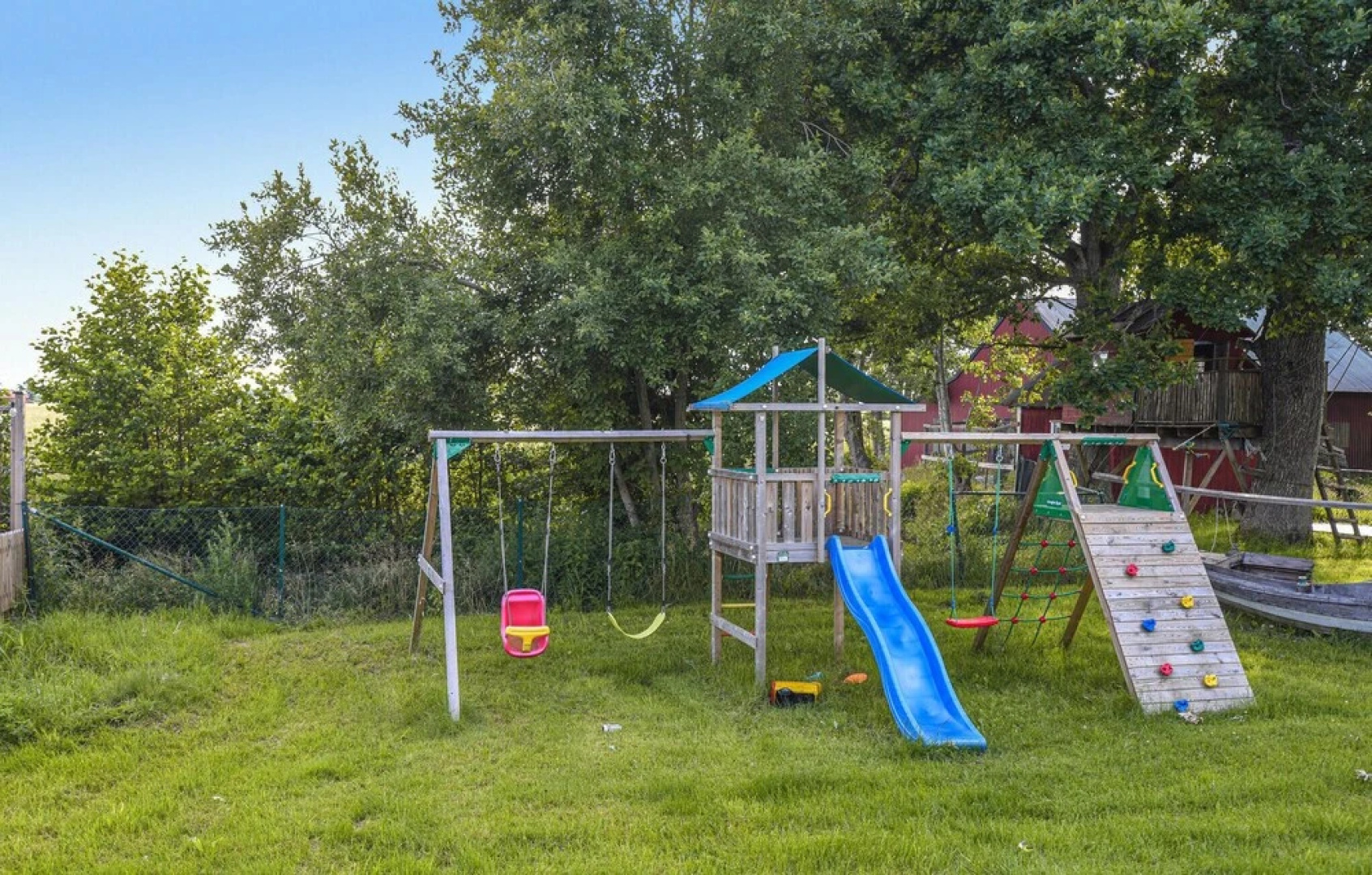 Beautiful Home in Vara With 4 Bedrooms and Wifi