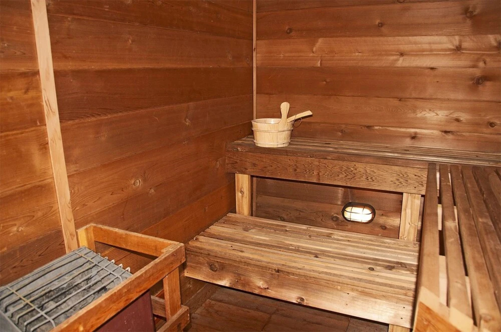 Mysty Mountain Cabin with Hot Tub