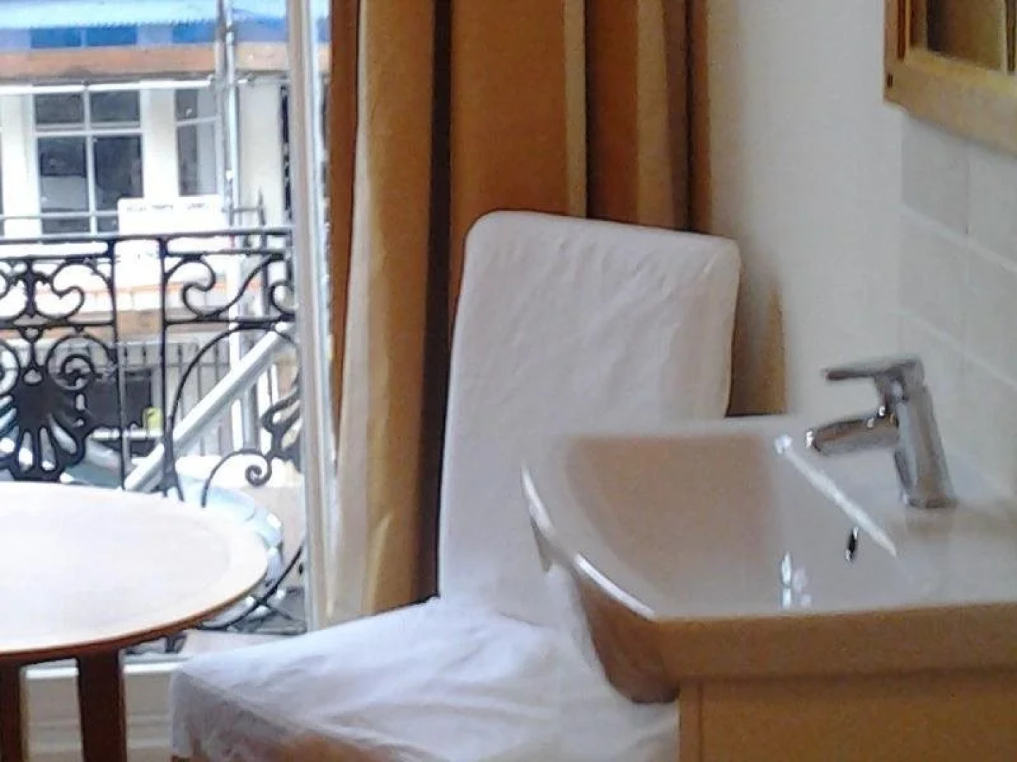 Sterling House Hotel