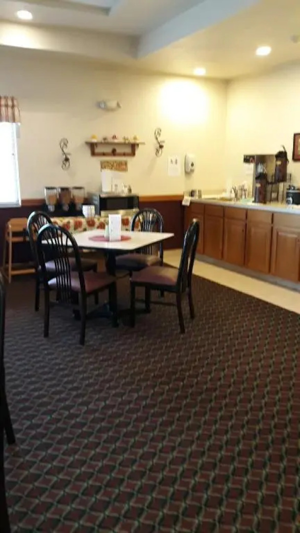 Herington Inn & Suites