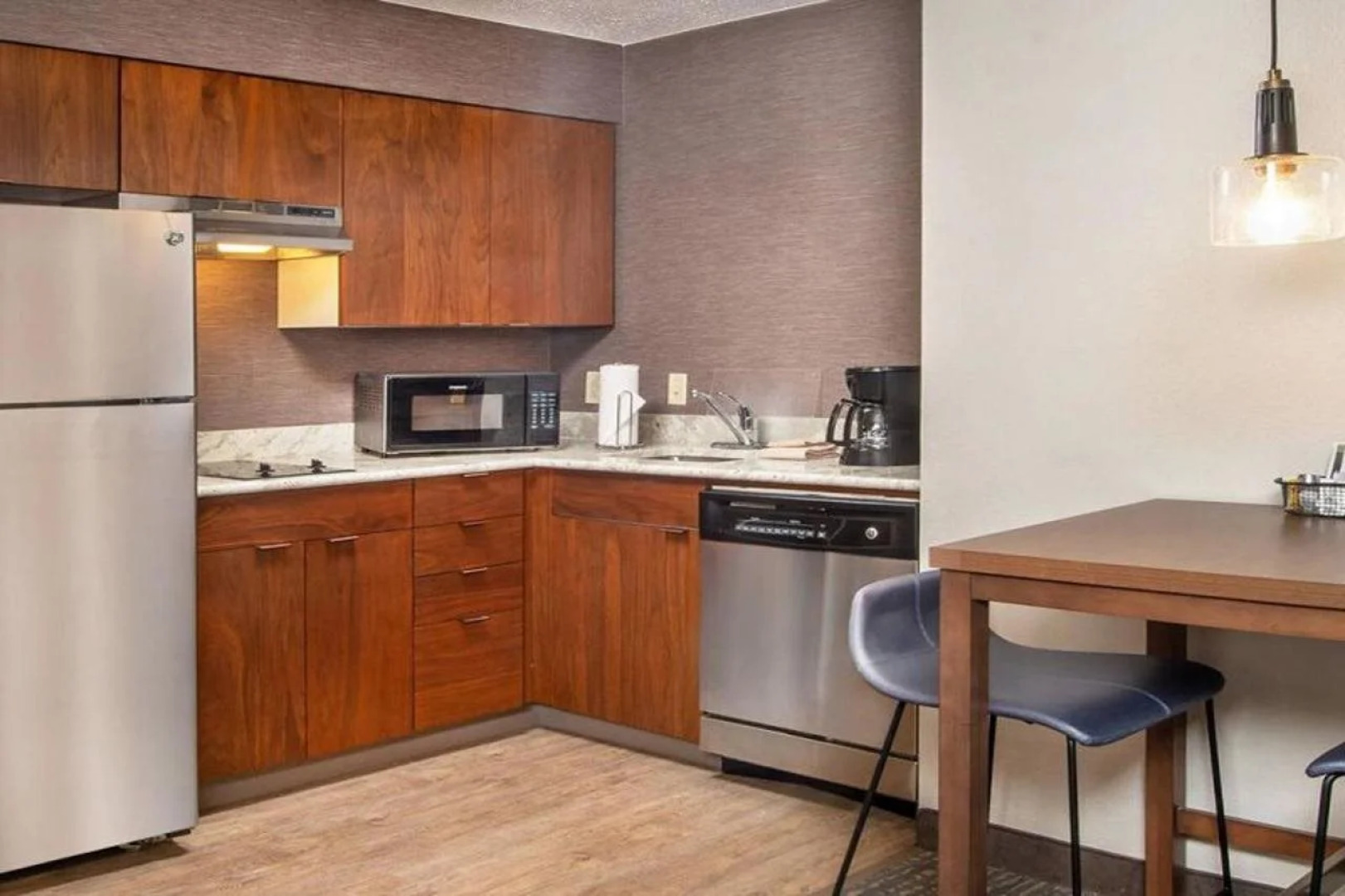 Sonesta ES Suites Baltimore BWI Airport