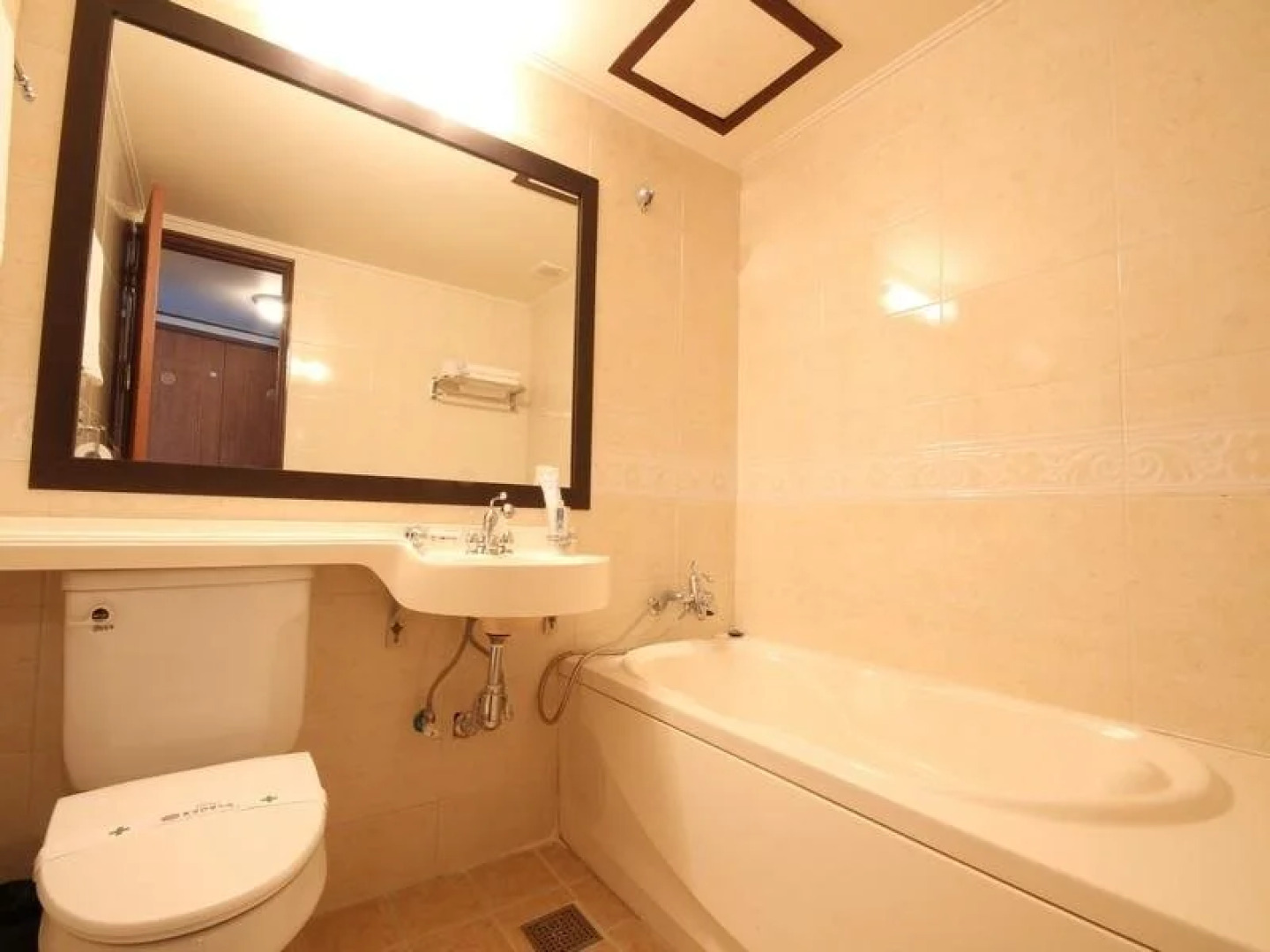 Tongyeong Tourist Hotel