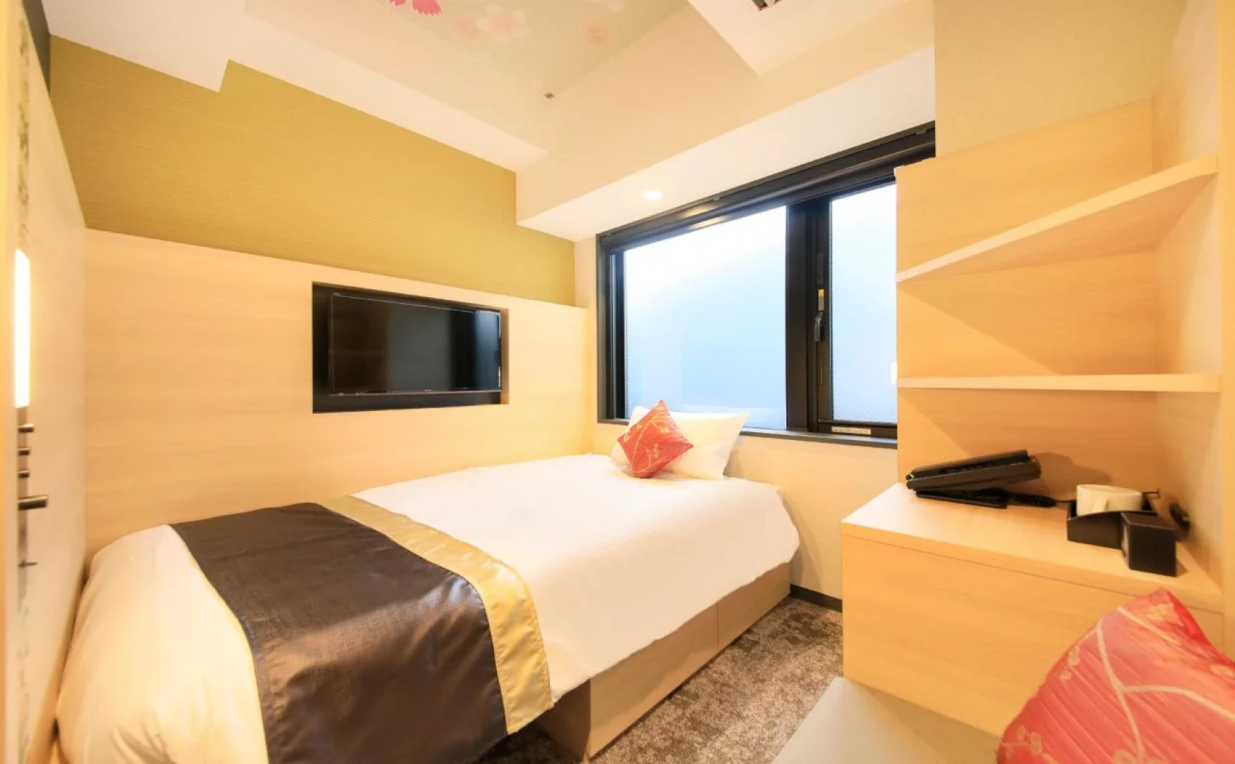 The Hedistar Hotel Kyoto Nijo Comic&Books