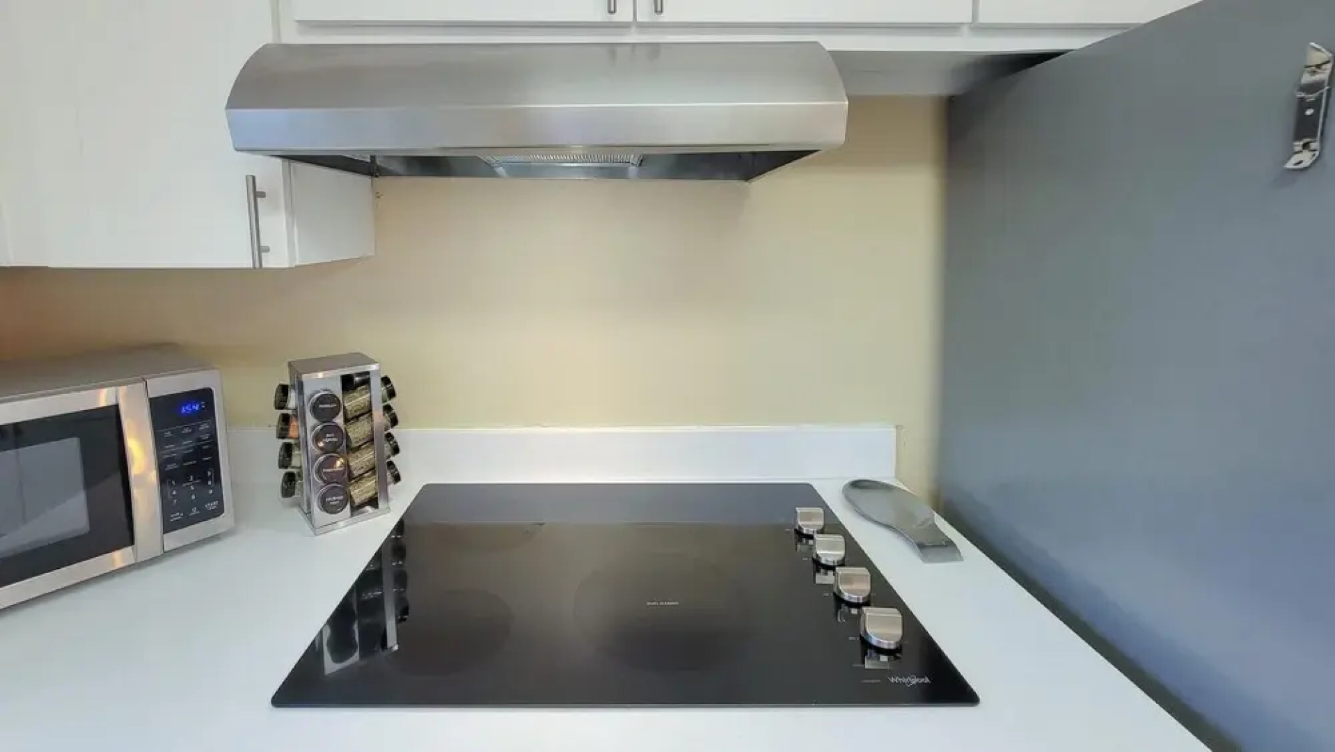 NEW Retro Relaxation in Stylish Rockledge Oasis