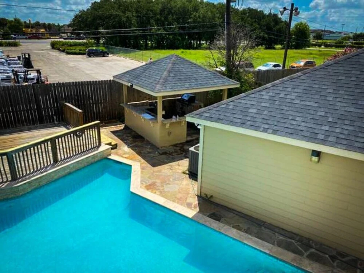 4Bdrm 3.5Bath 8Beds - Pool House