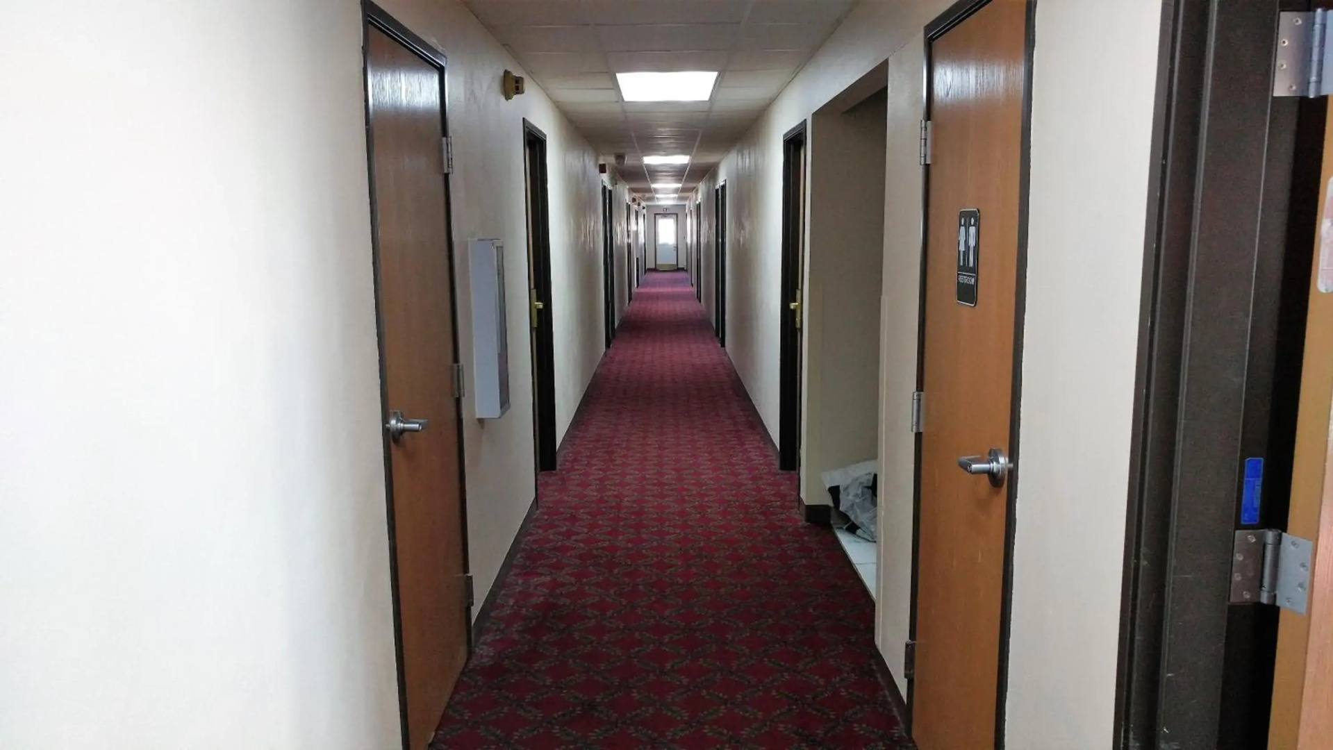 Red Carpet Inn
