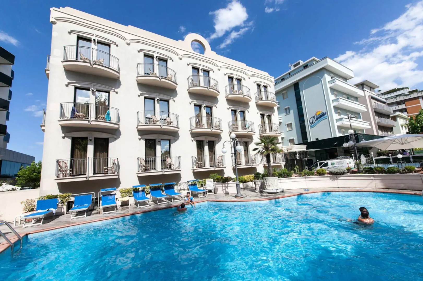 Hotel Ambassador