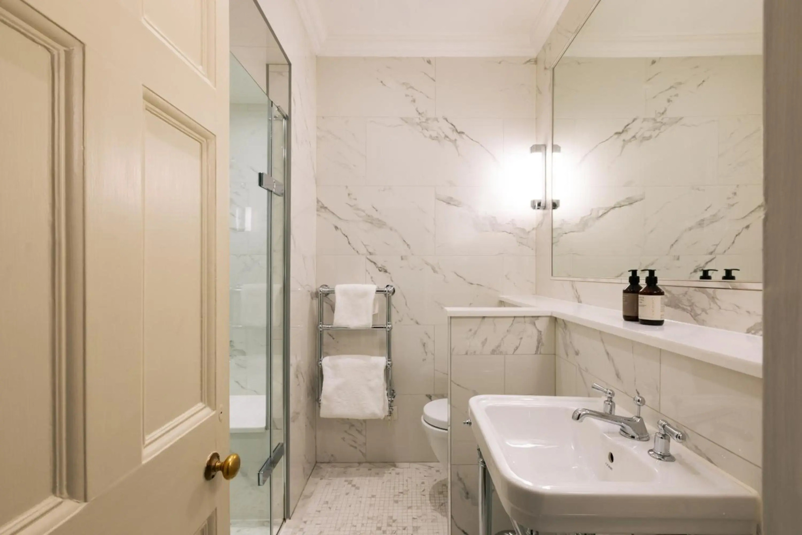 The Devonshire Arms Hotel