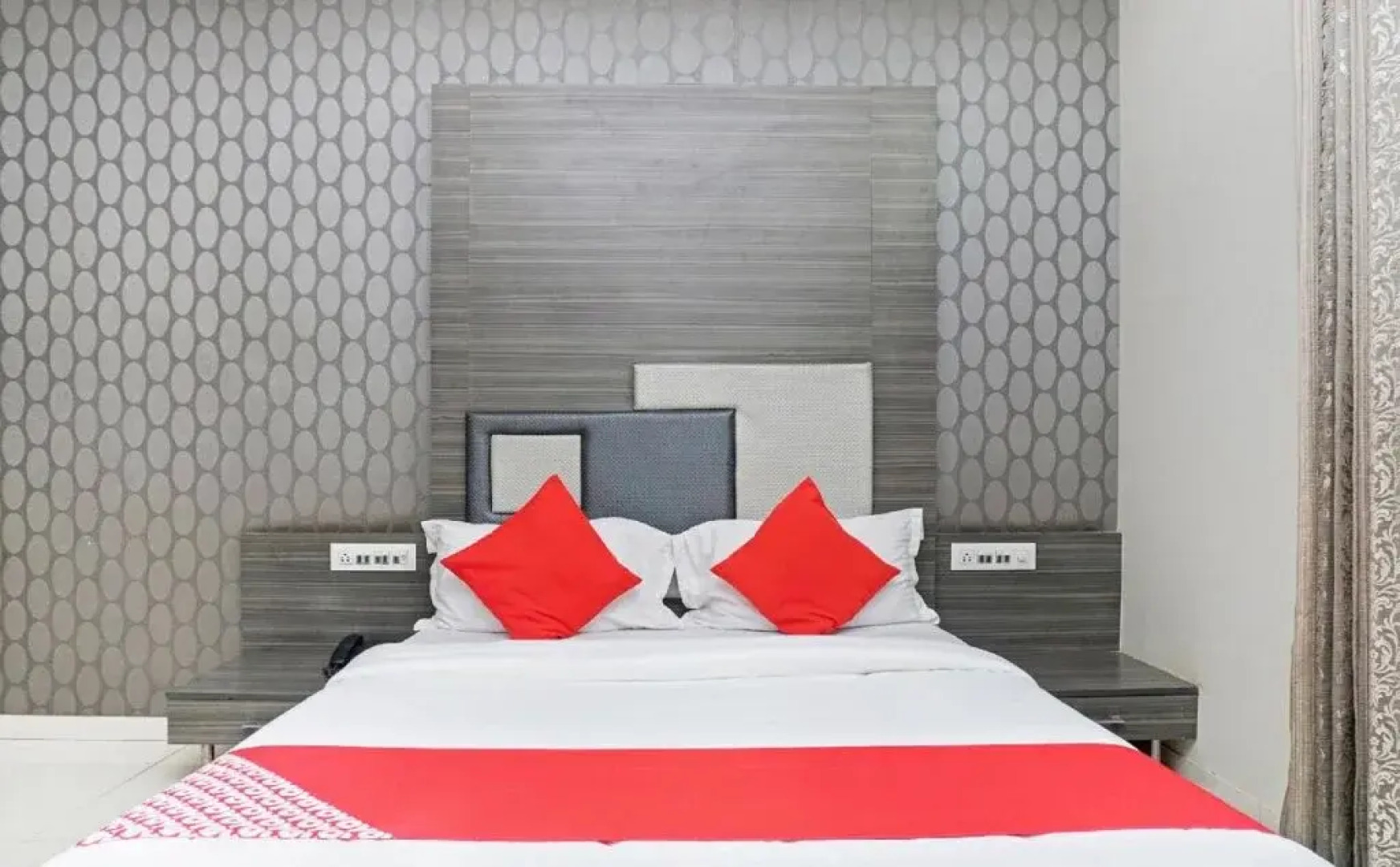 OYO 24755 Mahendra Pedawala