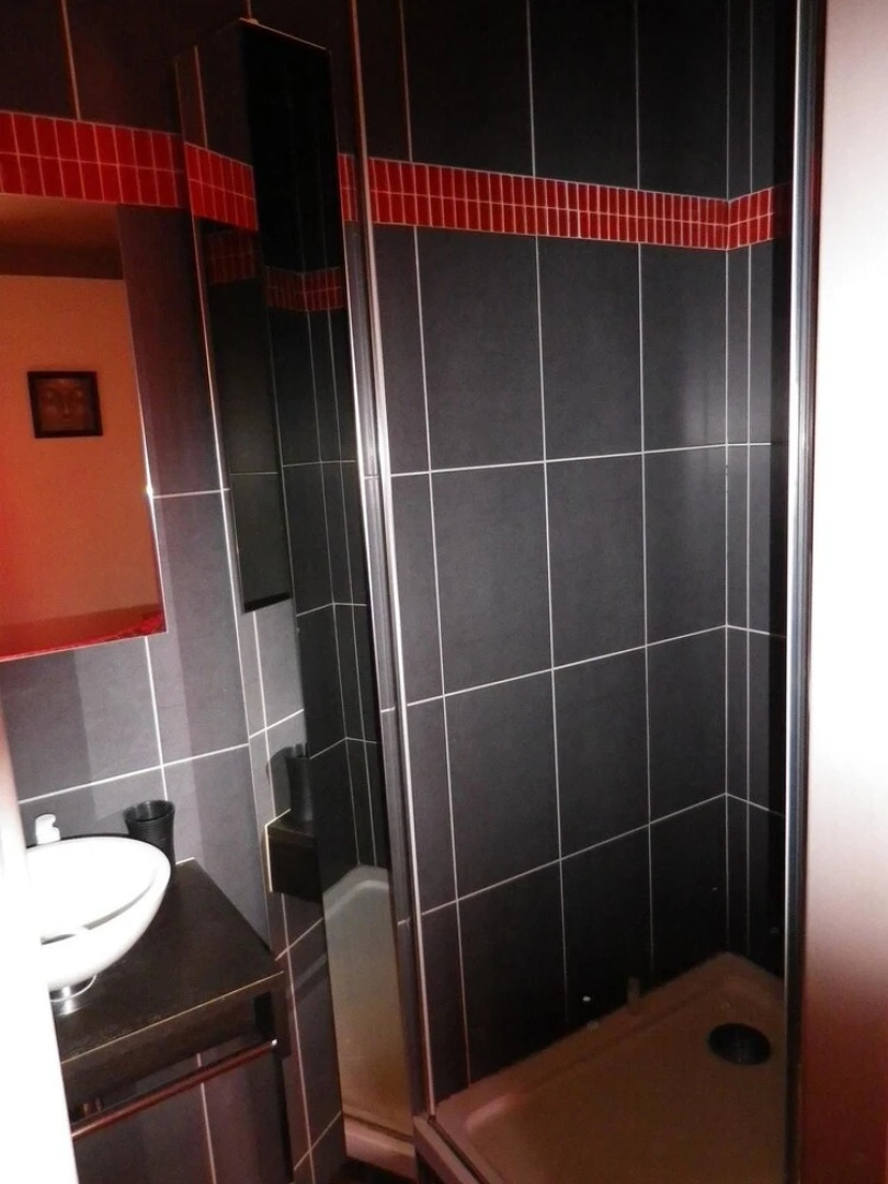 Villa With 3 Bedrooms in Taillades, With Wonderful Mountain View, Priv